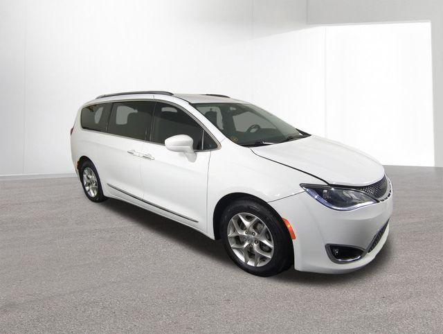 used 2018 Chrysler Pacifica car, priced at $13,167