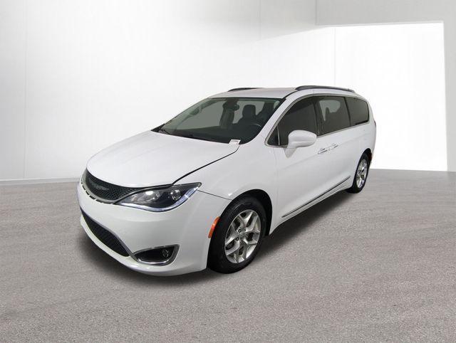 used 2018 Chrysler Pacifica car, priced at $13,167