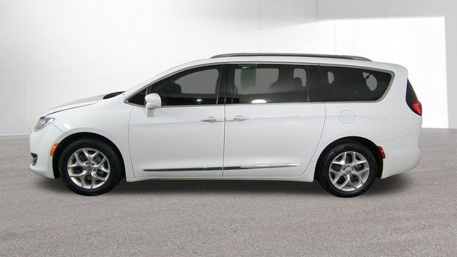 used 2018 Chrysler Pacifica car, priced at $13,167