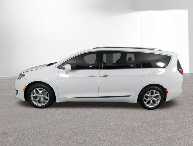 used 2018 Chrysler Pacifica car, priced at $13,167