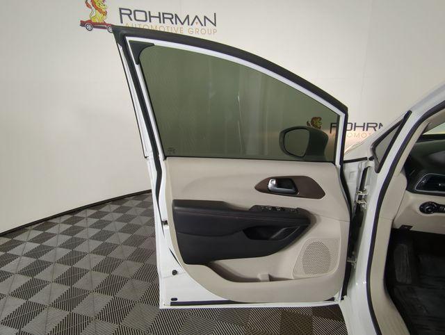 used 2018 Chrysler Pacifica car, priced at $13,167