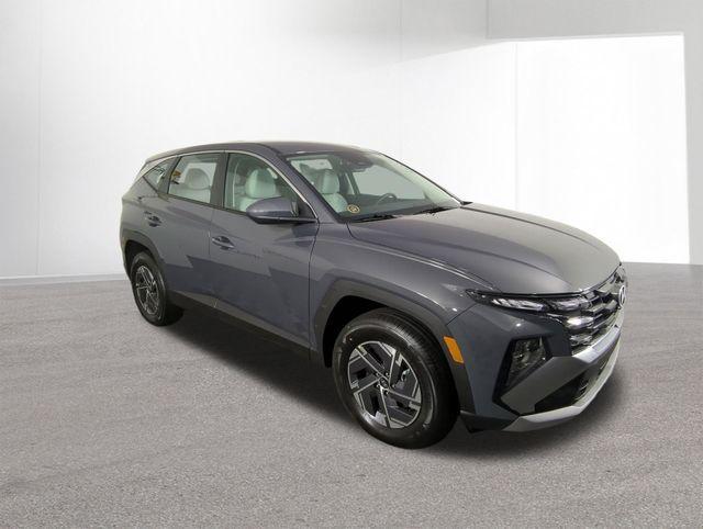 new 2026 Hyundai TUCSON Hybrid car, priced at $30,611