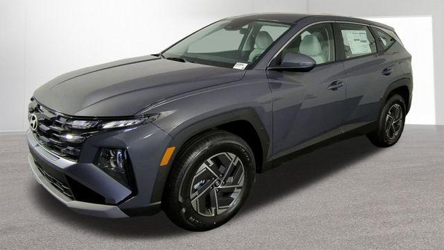 new 2026 Hyundai TUCSON Hybrid car, priced at $30,611