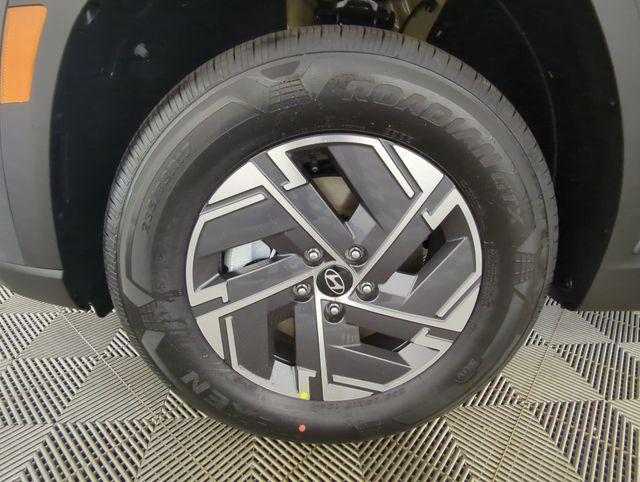 new 2026 Hyundai TUCSON Hybrid car, priced at $30,611