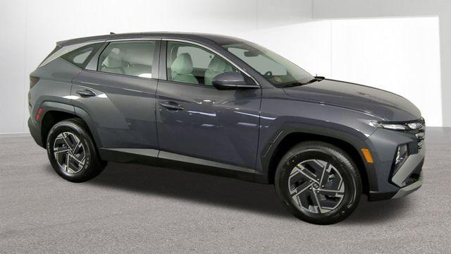 new 2026 Hyundai TUCSON Hybrid car, priced at $30,611