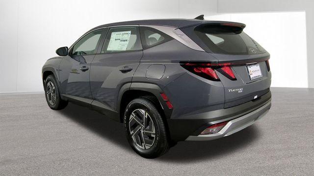 new 2026 Hyundai TUCSON Hybrid car, priced at $30,611