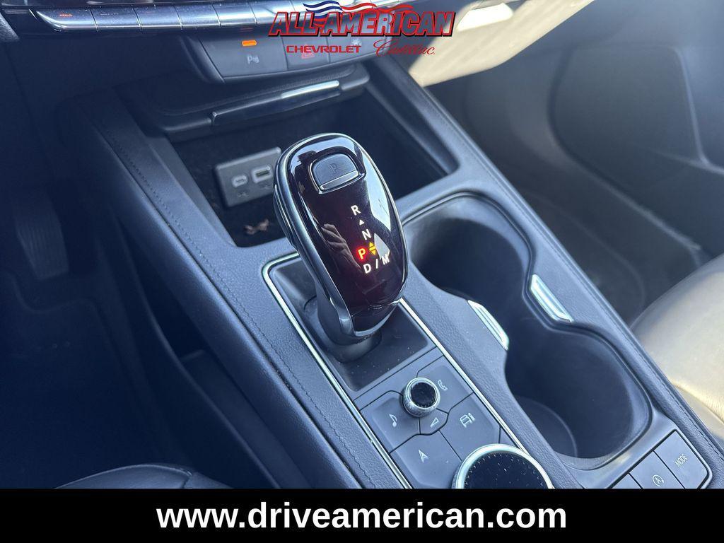 used 2025 Cadillac XT4 car, priced at $32,994