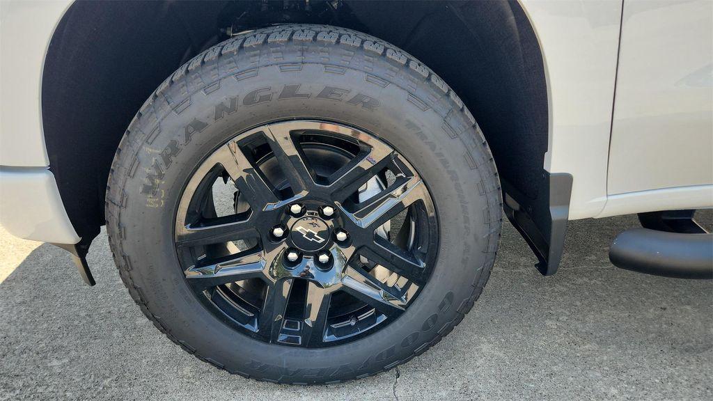 new 2026 Chevrolet Silverado 1500 car, priced at $42,005