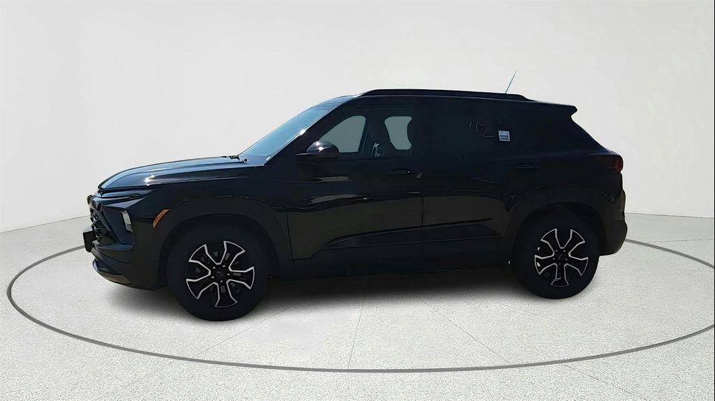 new 2026 Chevrolet TrailBlazer car, priced at $30,140