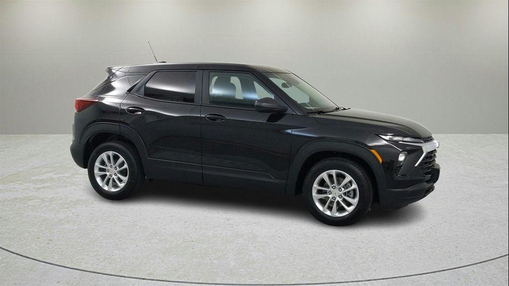 new 2026 Chevrolet TrailBlazer car, priced at $26,504