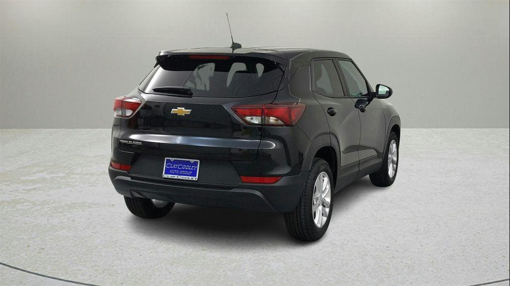 new 2026 Chevrolet TrailBlazer car, priced at $26,504