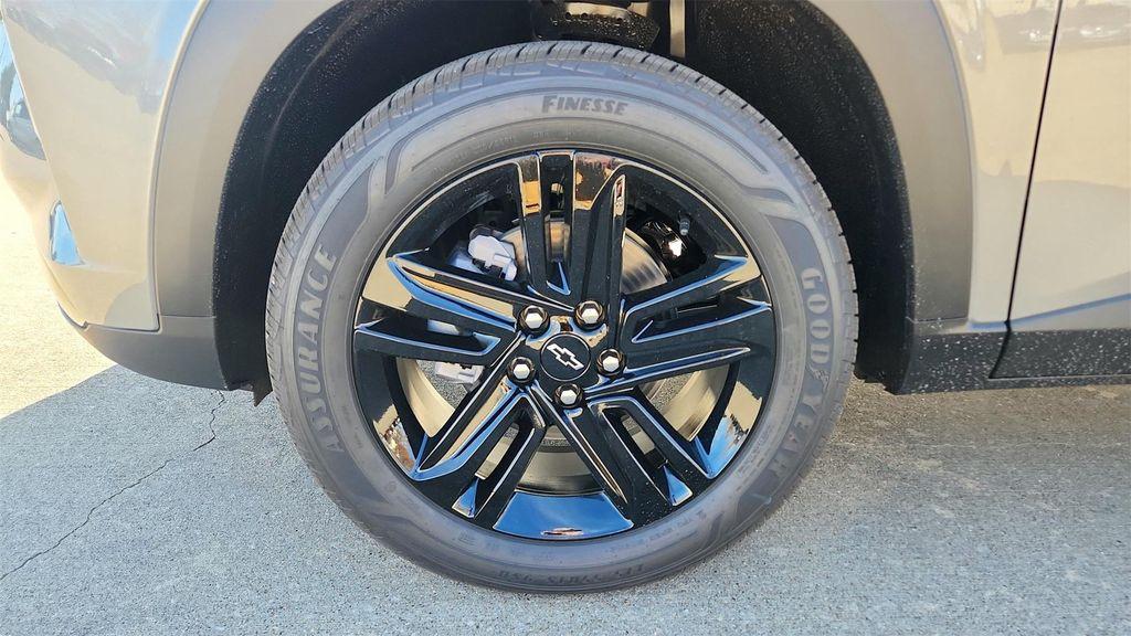 new 2026 Chevrolet Trax car, priced at $27,276
