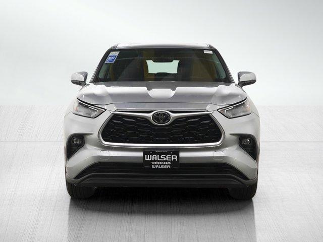 used 2021 Toyota Highlander car, priced at $28,998