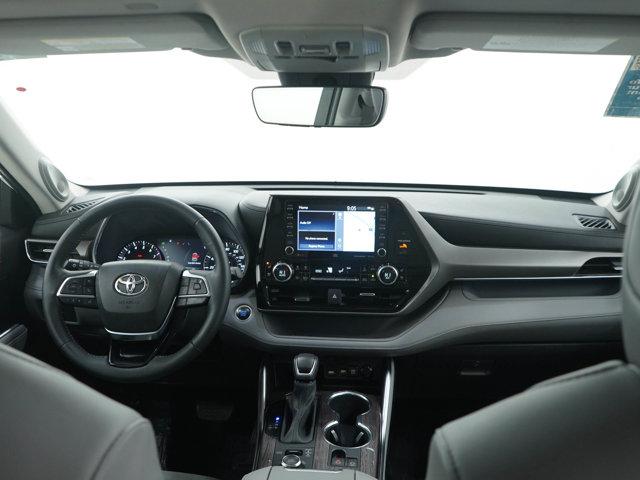 used 2021 Toyota Highlander car, priced at $28,299