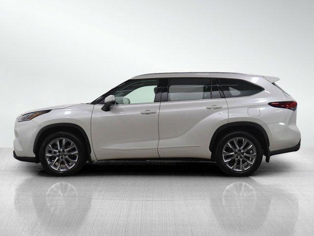 used 2021 Toyota Highlander car, priced at $28,299