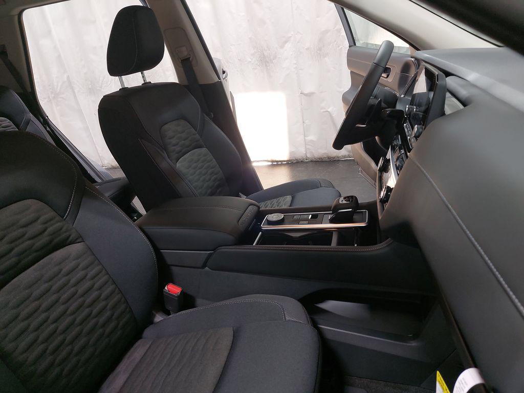 new 2025 Nissan Pathfinder car, priced at $41,000