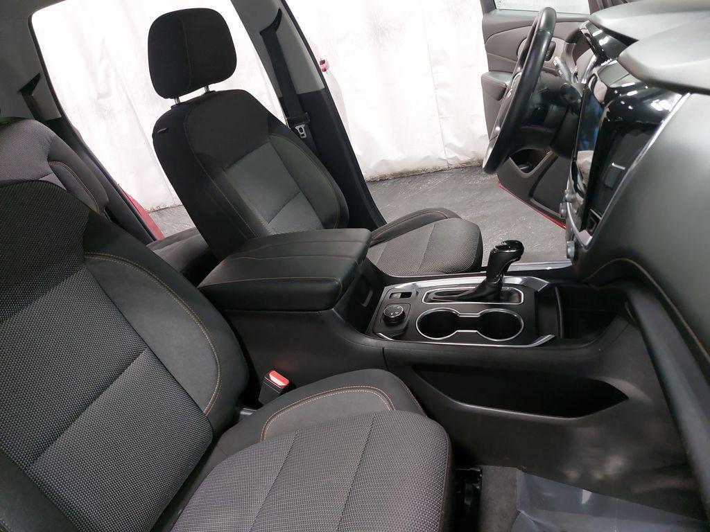 used 2018 Chevrolet Traverse car, priced at $11,148