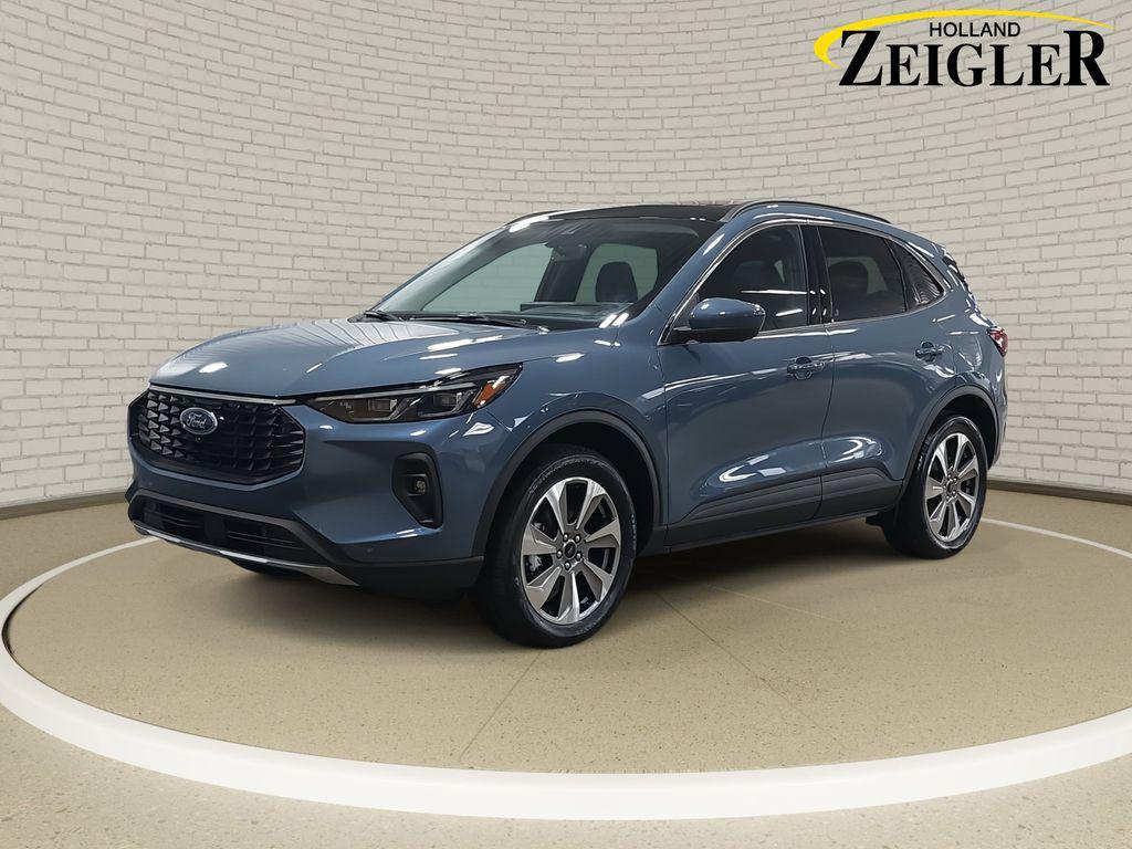 used 2025 Ford Escape car, priced at $30,433