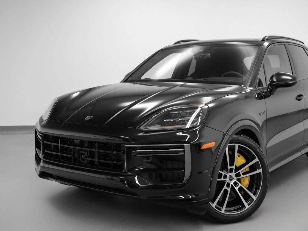 new 2025 Porsche Cayenne car, priced at $203,965