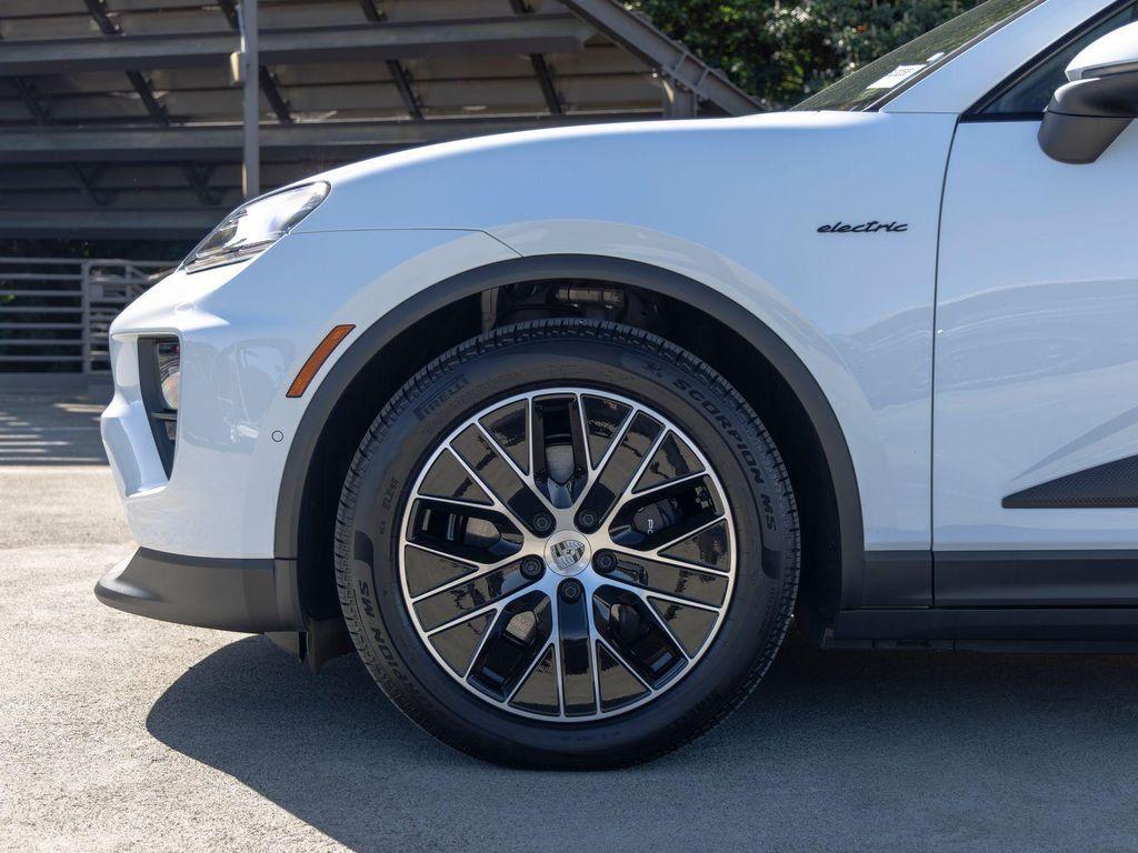 new 2025 Porsche Macan car, priced at $91,185