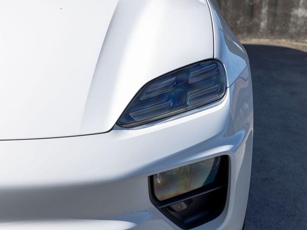 new 2025 Porsche Macan car, priced at $91,185