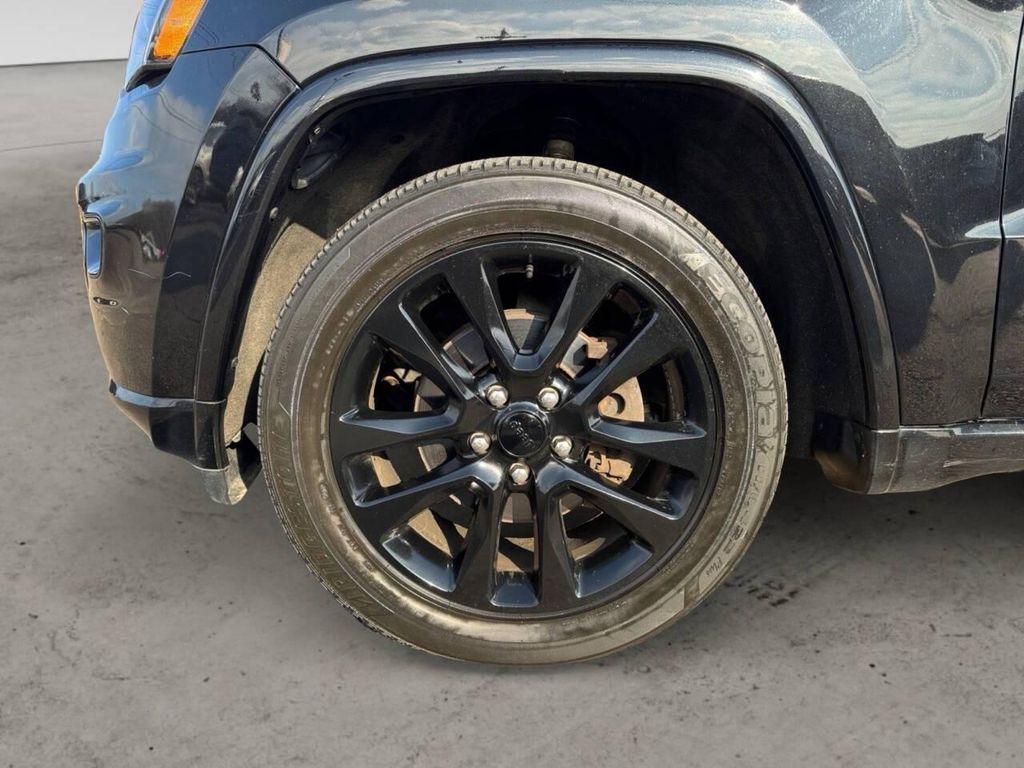 used 2017 Jeep Grand Cherokee car, priced at $15,500