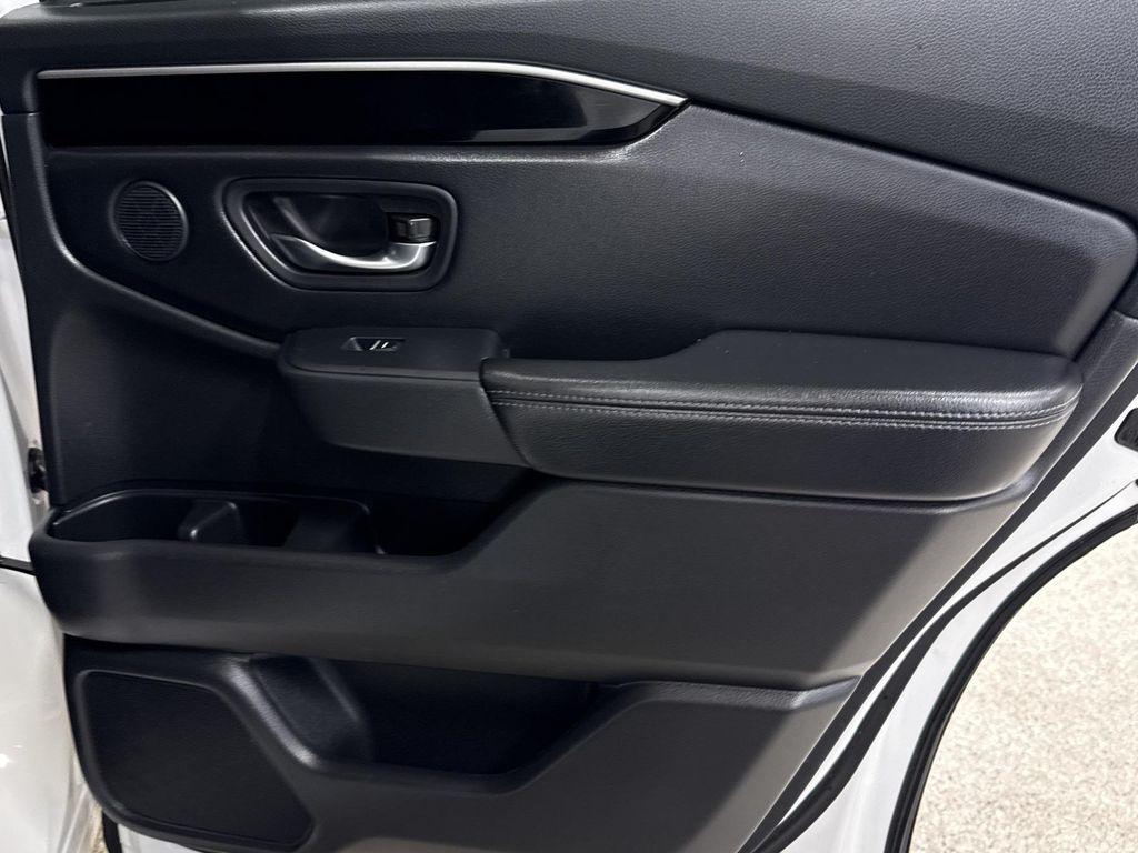 used 2023 Honda Pilot car, priced at $30,997