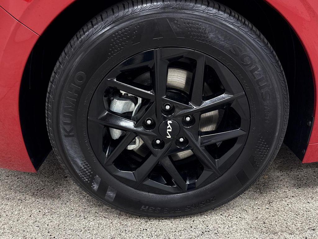 used 2025 Kia K5 car, priced at $23,497