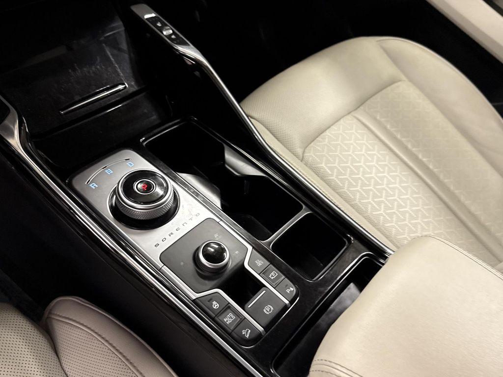 used 2023 Kia Sorento Plug-In Hybrid car, priced at $32,997