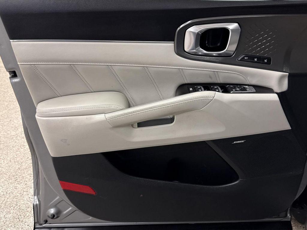 used 2023 Kia Sorento Plug-In Hybrid car, priced at $32,997