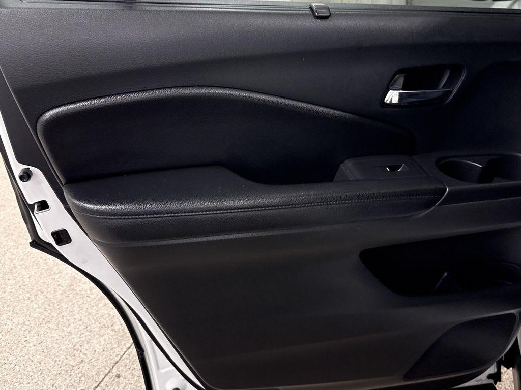 used 2022 Honda Pilot car, priced at $28,297