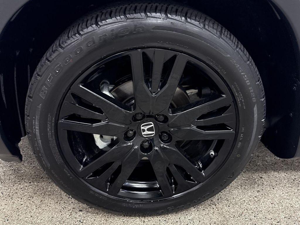 used 2022 Honda Pilot car, priced at $28,297