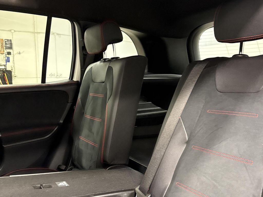 used 2023 Mercedes-Benz GLB 250 car, priced at $31,997