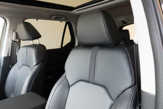 new 2025 Honda Pilot car, priced at $50,895