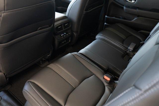 new 2025 Honda Pilot car, priced at $50,895