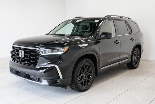 new 2025 Honda Pilot car, priced at $50,895