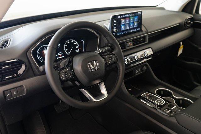 new 2025 Honda Pilot car, priced at $50,895