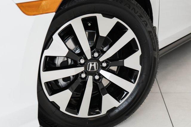 new 2026 Honda Odyssey car, priced at $46,140