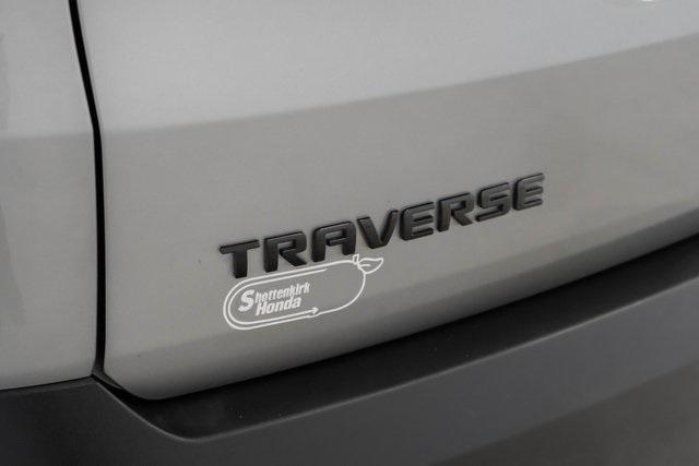 used 2023 Chevrolet Traverse car, priced at $31,995