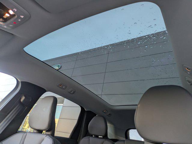 new 2025 Volvo EX90 car, priced at $90,455