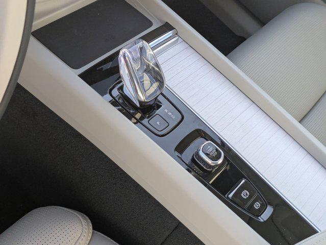 new 2026 Volvo XC60 car, priced at $62,025