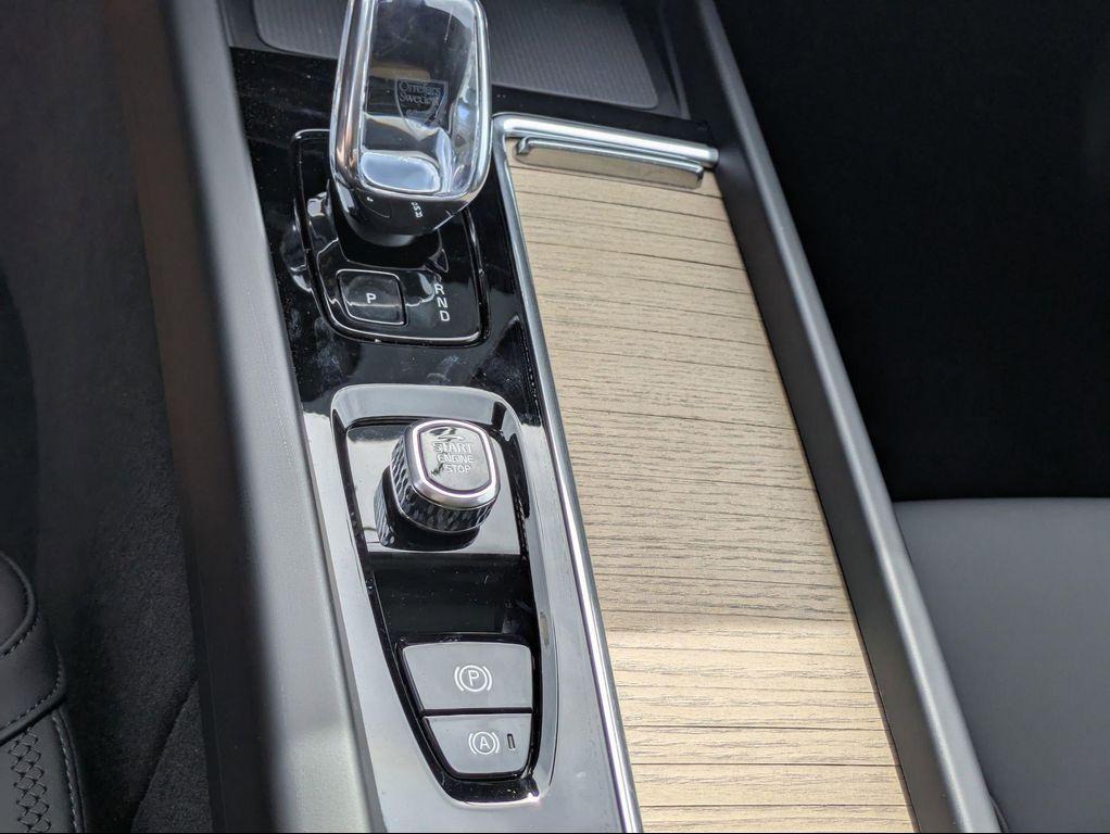 new 2026 Volvo XC60 Plug-In Hybrid car, priced at $69,459