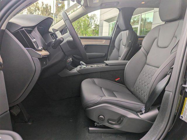 new 2025 Volvo XC90 car, priced at $57,205