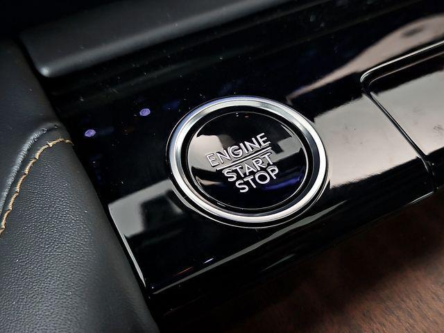 new 2026 Lincoln Navigator car, priced at $115,156