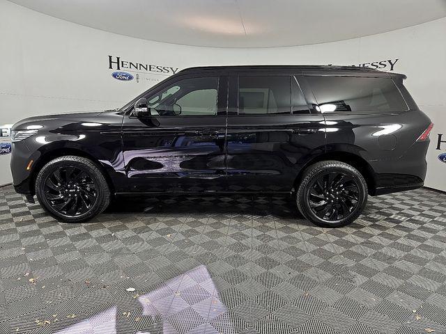 new 2025 Lincoln Navigator car, priced at $97,846