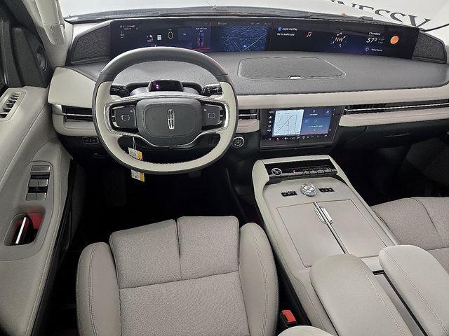 new 2025 Lincoln Navigator car, priced at $100,726