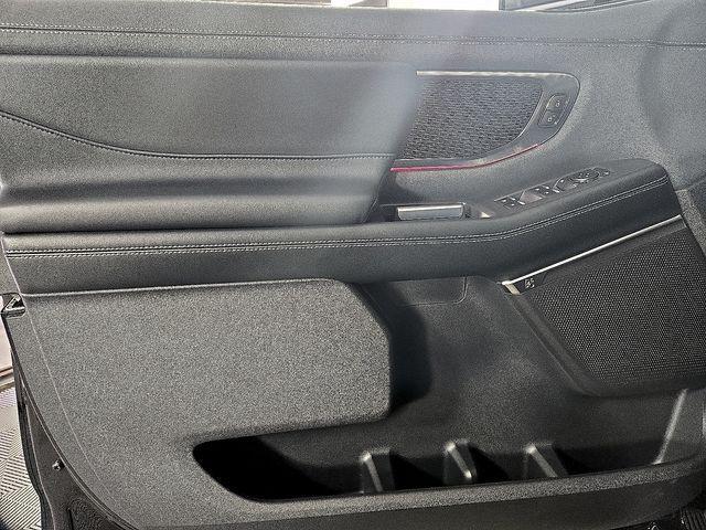 new 2025 Ford Expedition car, priced at $81,490