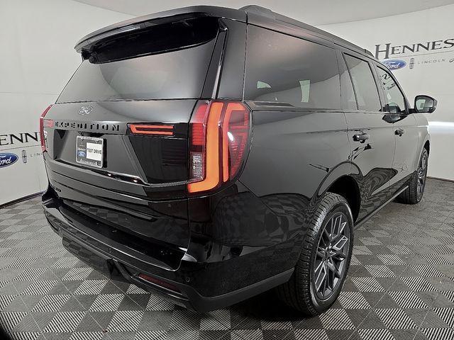 new 2025 Ford Expedition car, priced at $81,490