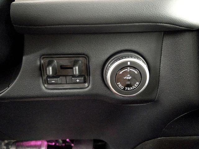 new 2025 Lincoln Navigator car, priced at $109,358