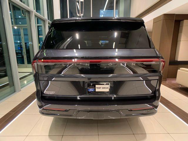 new 2025 Lincoln Navigator car, priced at $101,773